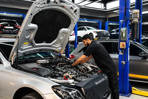 Mercedes-Benz-Workshop-Engine-Service